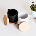 R85309.06.O - Kubek ceramiczny z bambusową przykrywką Giulia, biały 